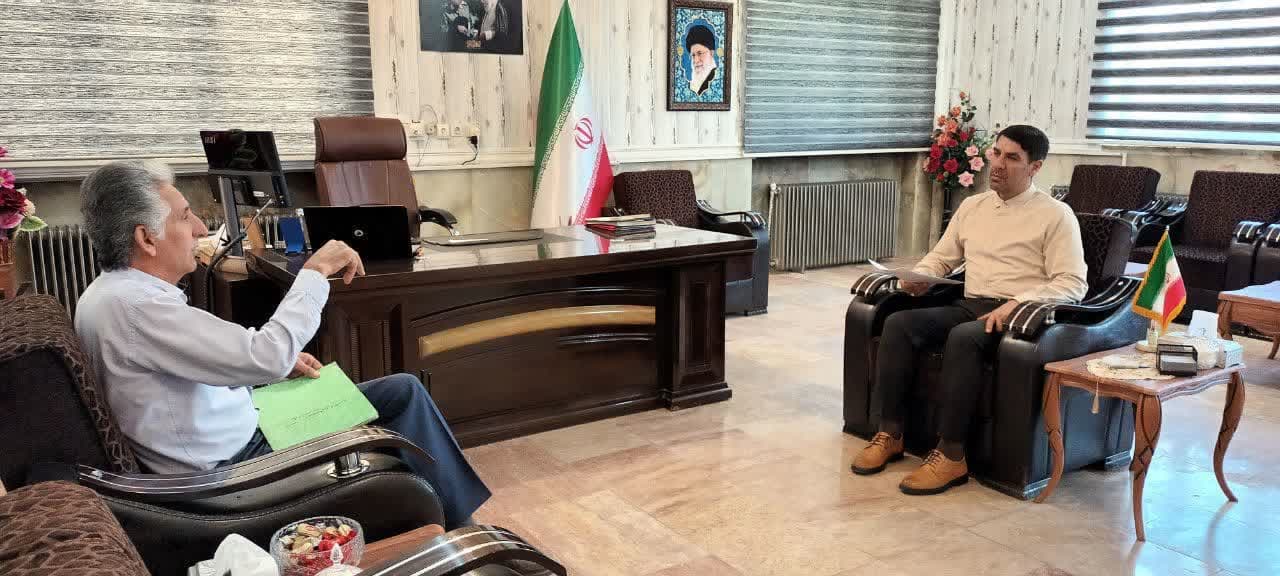 ملاقات مردمی و دیدار چهره به چهره محمد نوبخت فرماندار شهرستان نقده با شهروندان در راستای رسیدگی به مشکلات مردمی