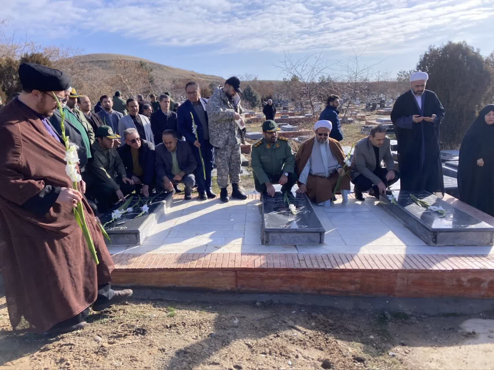 تجدید میثاق مسئولان شهرستان نقده با آرمانهای شهدا